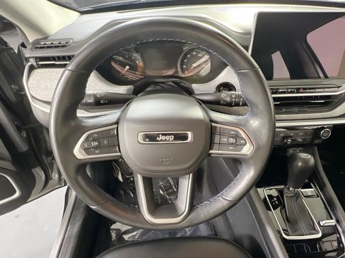 Used 2022 Jeep Compass Latitude w/ Convenience Group AWD/4WD image 11