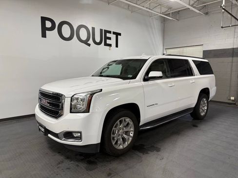 Used 2017 GMC Yukon XL SLT AWD/4WD image 2