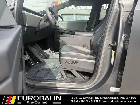 Used 2024 Tesla Cybertruck Cyberbeast AWD/4WD image 14
