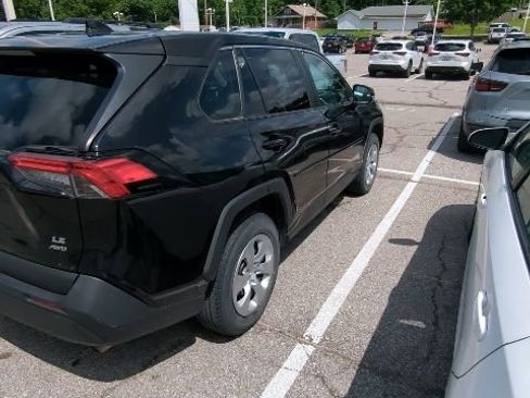 Used 2023 Toyota RAV4 LE AWD/4WD image 8