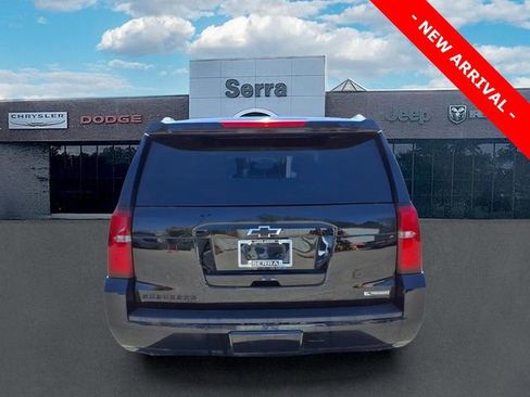 Used 2018 Chevrolet Suburban Premier w/ RST Edition AWD/4WD image 5