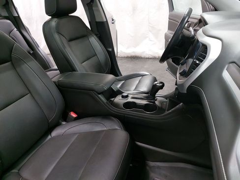 Used 2019 GMC Acadia SLT image 10