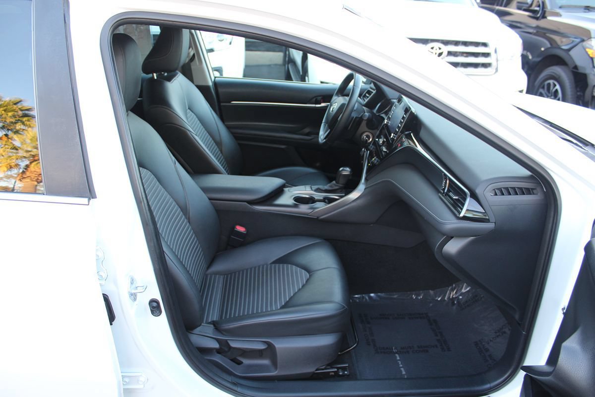 Used 2022 Toyota Camry SE w/ Carpet Mat Package (TMS) FWD image 22