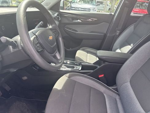 Used 2024 Chevrolet TrailBlazer LT image 12