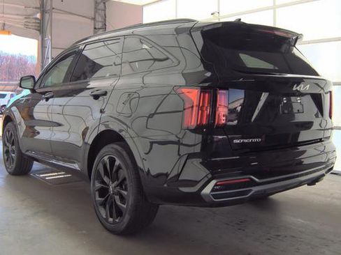 Used 2023 Kia Sorento SX AWD/4WD image 4