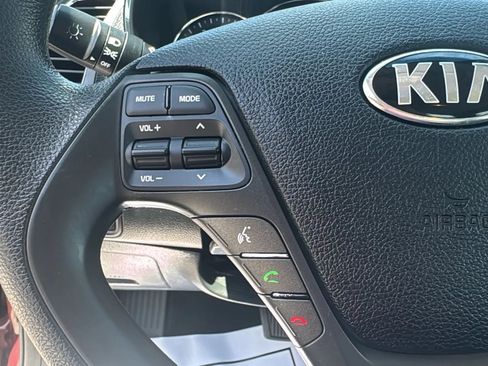 Used 2018 Kia Forte LX FWD image 13