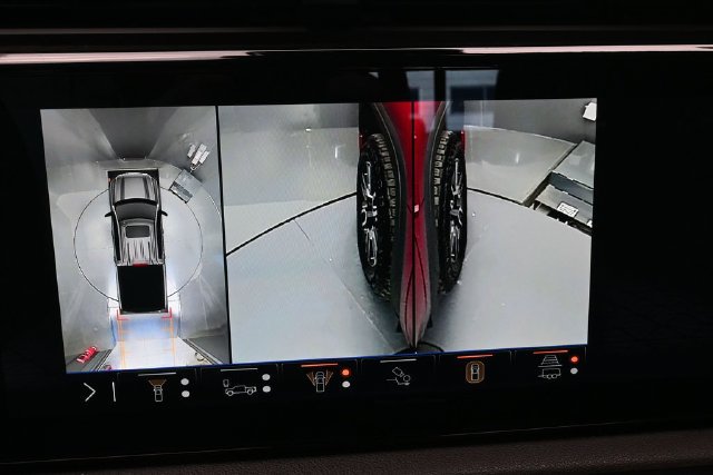 Used 2024 GMC Sierra 1500 AT4 w/ Technology Package AWD/4WD image 46