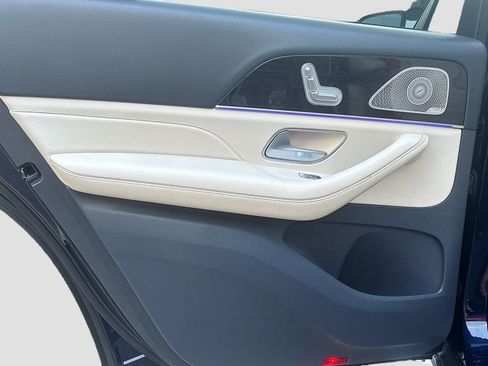 Used 2020 Mercedes-Benz GLS 450 4MATIC image 16