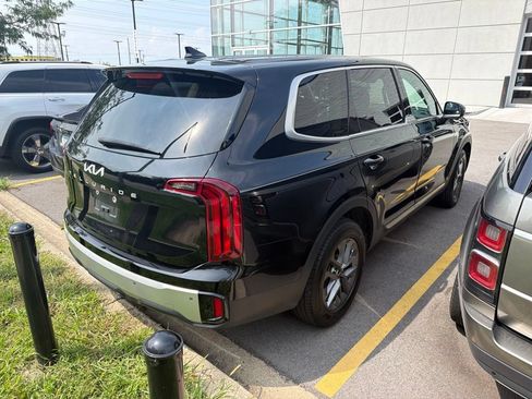 Used 2024 Kia Telluride LX FWD image 6