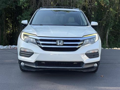 Used 2016 Honda Pilot Touring image 8