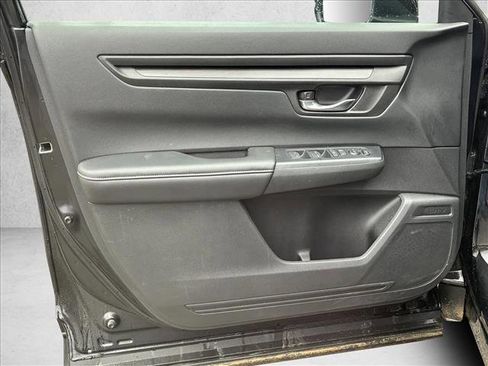 Used 2025 Honda CR-V LX image 13