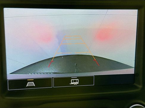 Used 2021 Chevrolet Silverado 1500 LT Trail Boss w/ Convenience Package II image 19