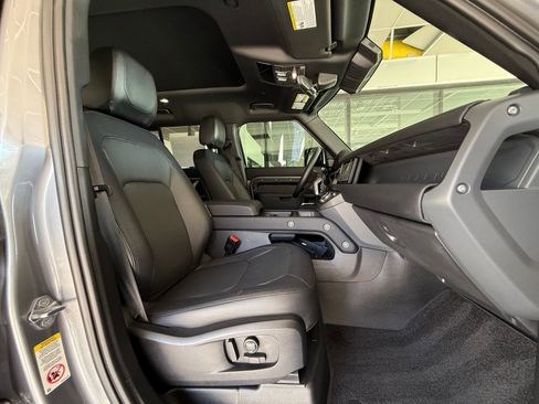 Certified 2024 Land Rover Defender 110 X-Dynamic SE image 26