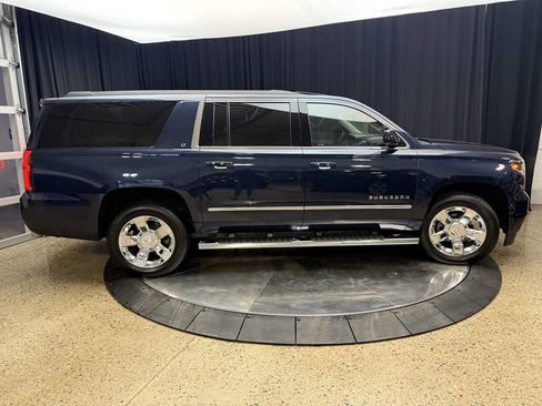 Used 2018 Chevrolet Suburban LT w/ LT Signature Package image 9