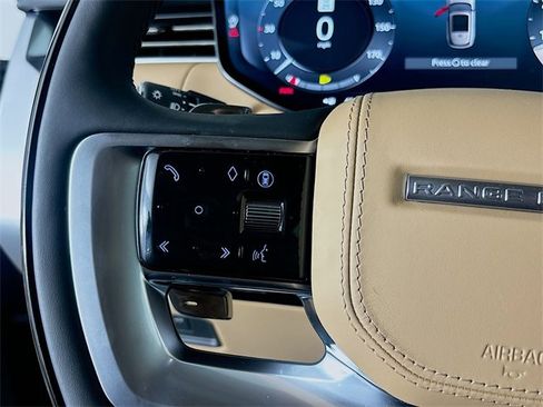 New 2025 Land Rover Range Rover Long Wheelbase SE image 10