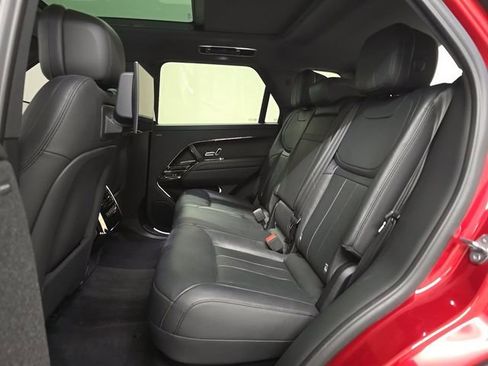 Used 2023 Land Rover Range Rover Sport SE Dynamic image 8