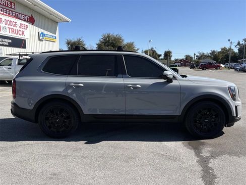 Used 2022 Kia Telluride SX w/ SX Prestige Package image 6