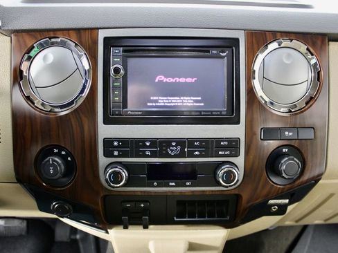 Used 2011 Ford F250 Lariat image 22