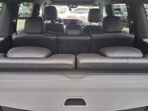 Used 2025 Mercedes-Benz GLS 450 4MATIC image 23