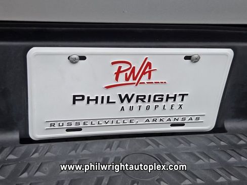 Used 2019 Nissan Titan SV RWD image 16