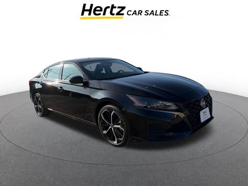 Used 2025 Nissan Altima 2.5 SR image 1