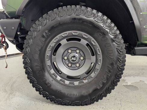 Used 2023 Ford Bronco Everglades AWD/4WD image 11