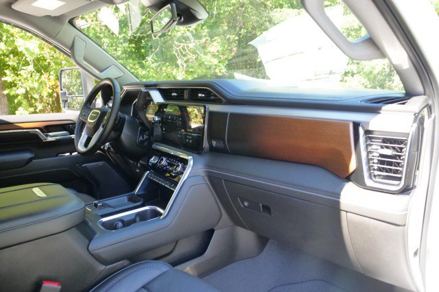 Used 2024 GMC Sierra 2500 Denali AWD/4WD image 42