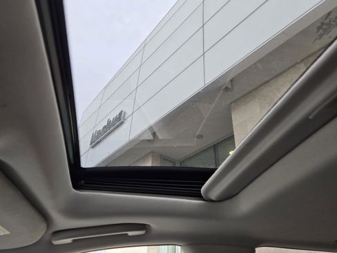 Used 2019 INFINITI QX60 Luxe w/ Essential Package image 26