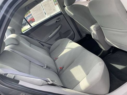 Used 2011 Toyota Corolla LE FWD image 12