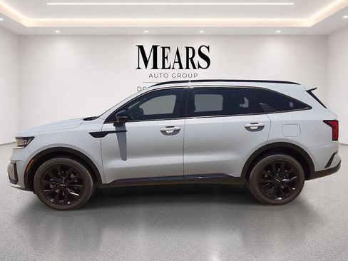 Used 2023 Kia Sorento SX FWD image 2