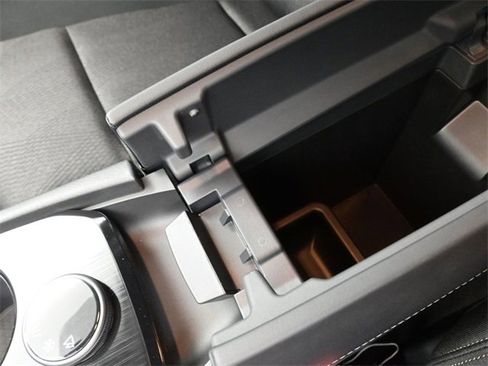 New 2026 Nissan Rogue SV image 9