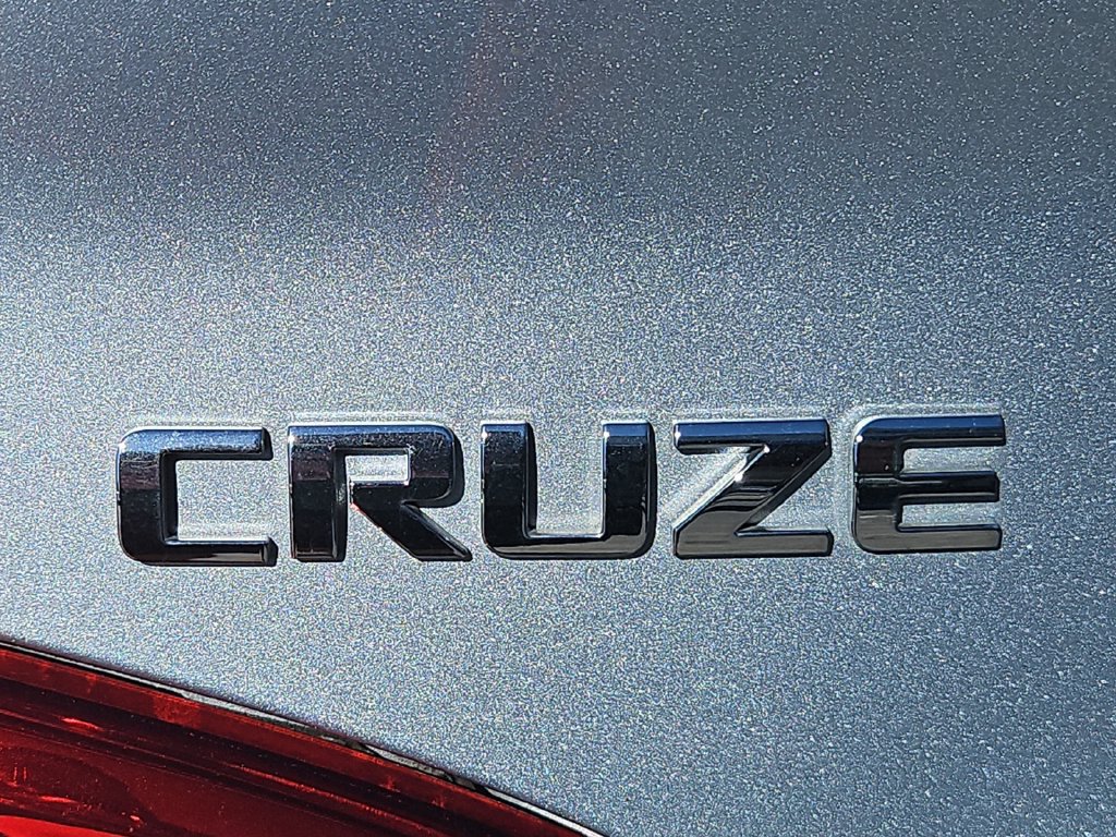 Used 2018 Chevrolet Cruze LT w/ LT Fleet Convenience Package FWD image 22