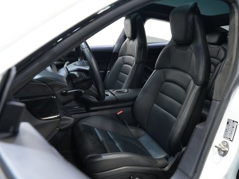 Used 2020 Porsche Taycan AWD/4WD image 29