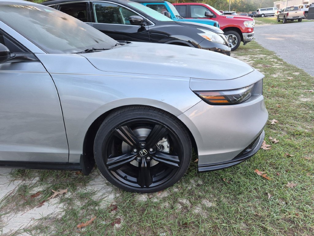 Used 2024 Honda Accord Sport image 6
