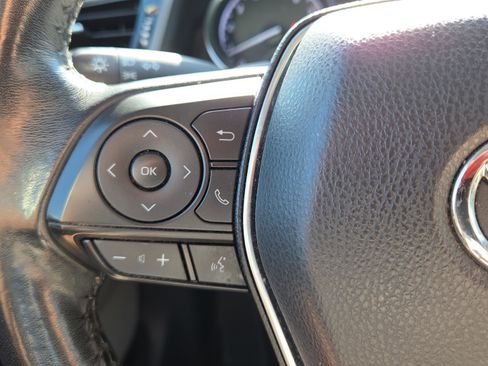 Used 2019 Toyota Camry SE FWD image 27