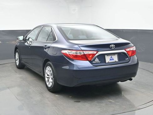Used 2016 Toyota Camry LE image 7
