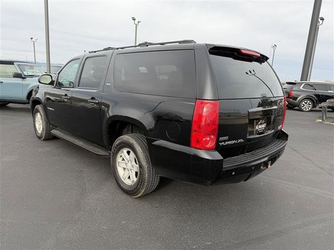 Used 2012 GMC Yukon XL SLT w/ SLT-2 Equipment Package image 5