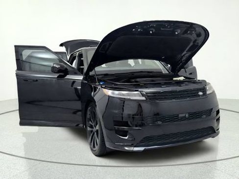 Used 2026 Land Rover Range Rover Sport Dynamic SE AWD/4WD image 17