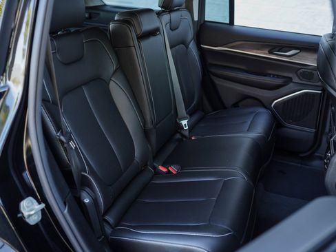 Used 2023 Jeep Grand Cherokee 4WD 4xe image 24