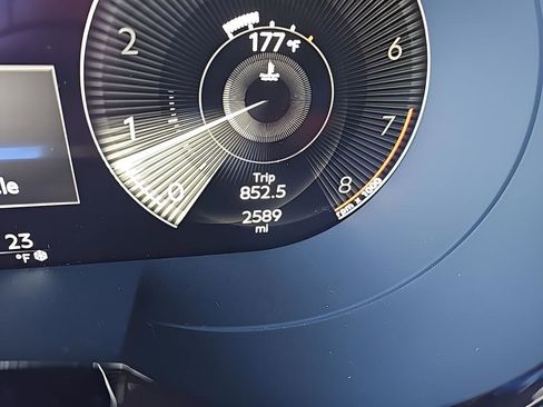 Certified 2022 Bentley Bentayga image 24