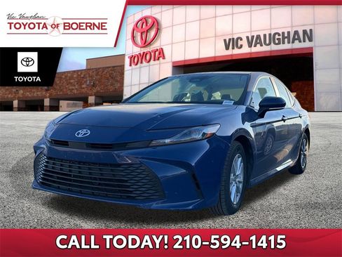 Used 2025 Toyota Camry LE image 1
