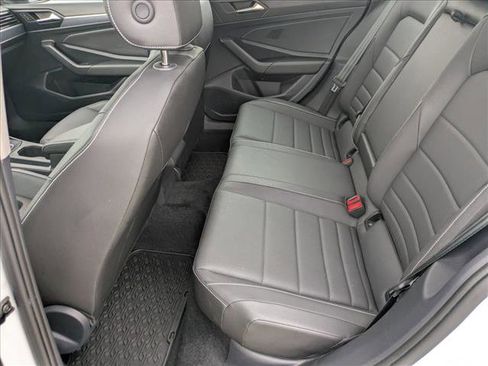 Used 2024 Volkswagen Jetta SE image 15