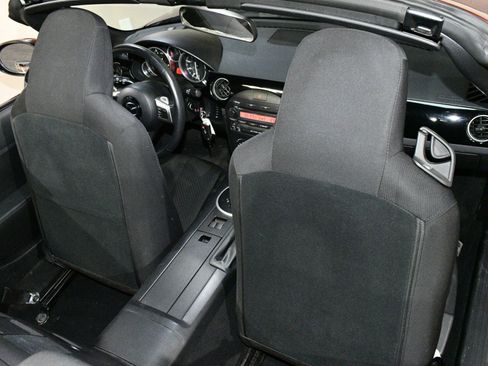 Used 2007 MAZDA MX-5 Miata Touring image 16