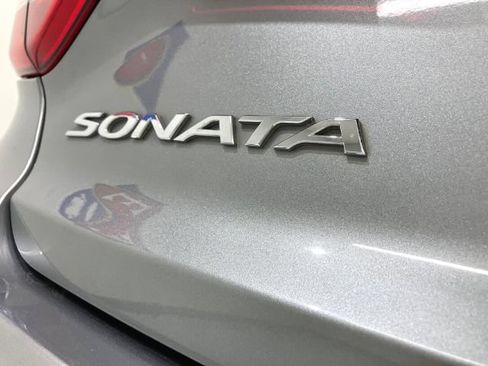 Used 2016 Hyundai Sonata Limited w/ Option Group 04 FWD image 21