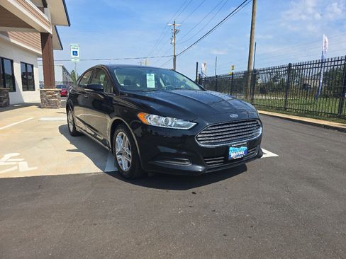 Used 2016 Ford Fusion SE image 8