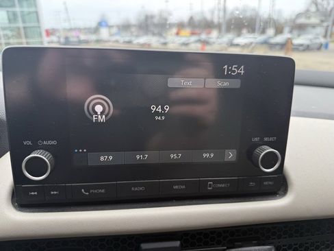 Used 2024 Honda HR-V LX image 11