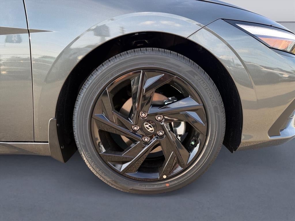 New 2026 Hyundai Elantra SEL Sport FWD image 9