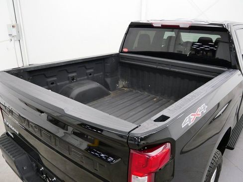 Used 2021 Chevrolet Silverado 1500 RST image 36