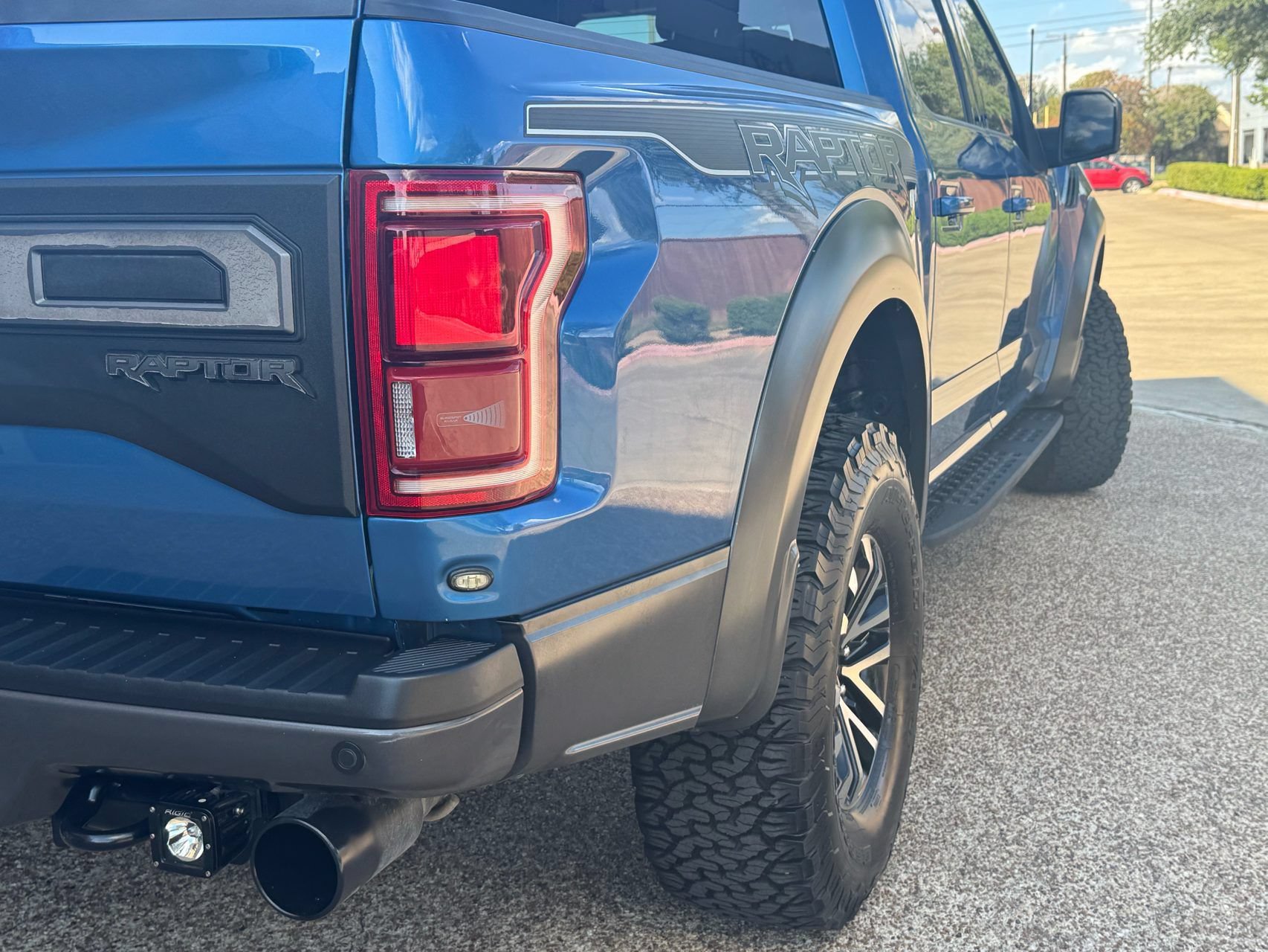 Used 2020 Ford F150 Raptor w/ Equipment Group 802A Luxury AWD/4WD image 4