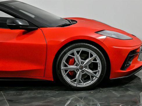 Used 2021 Chevrolet Corvette Stingray Convertible w/ 1LT image 14